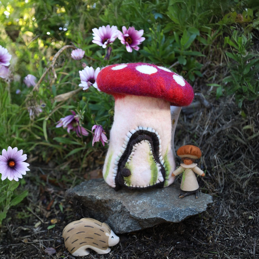 Felt Mushroom Hideaway, Red