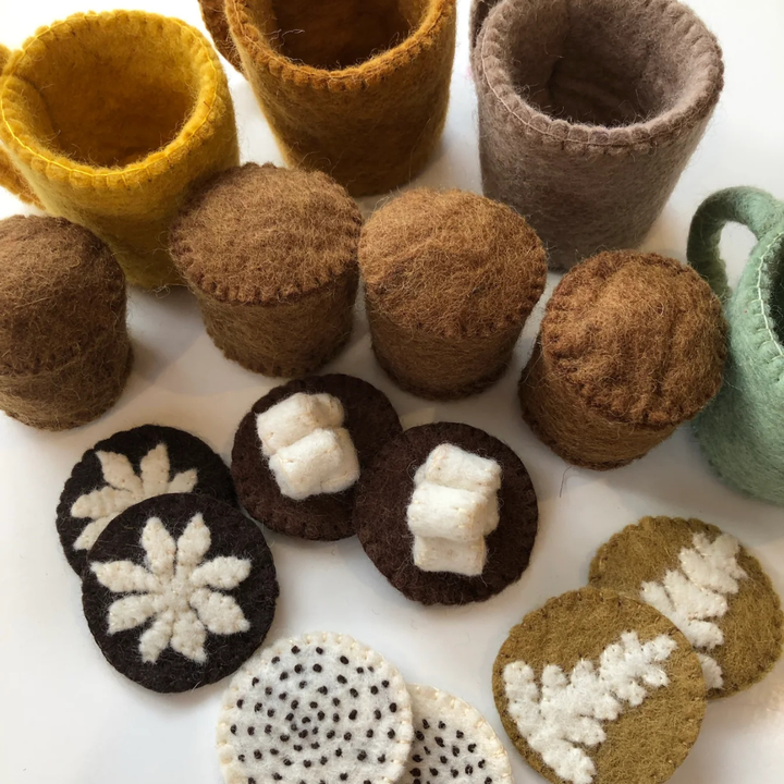 Hot Drinks Set, Set of 16 Pieces