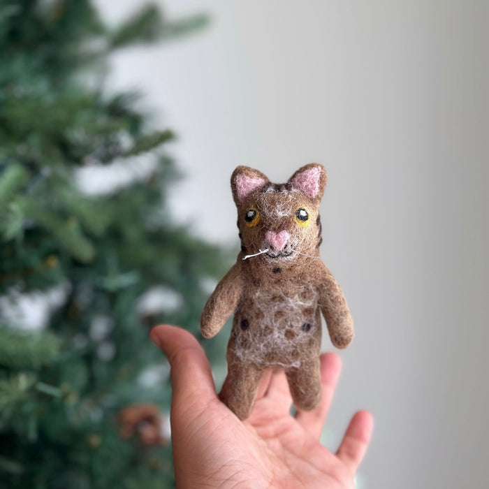 Felt Finger Puppet: "Huhu" The Brown Tabby