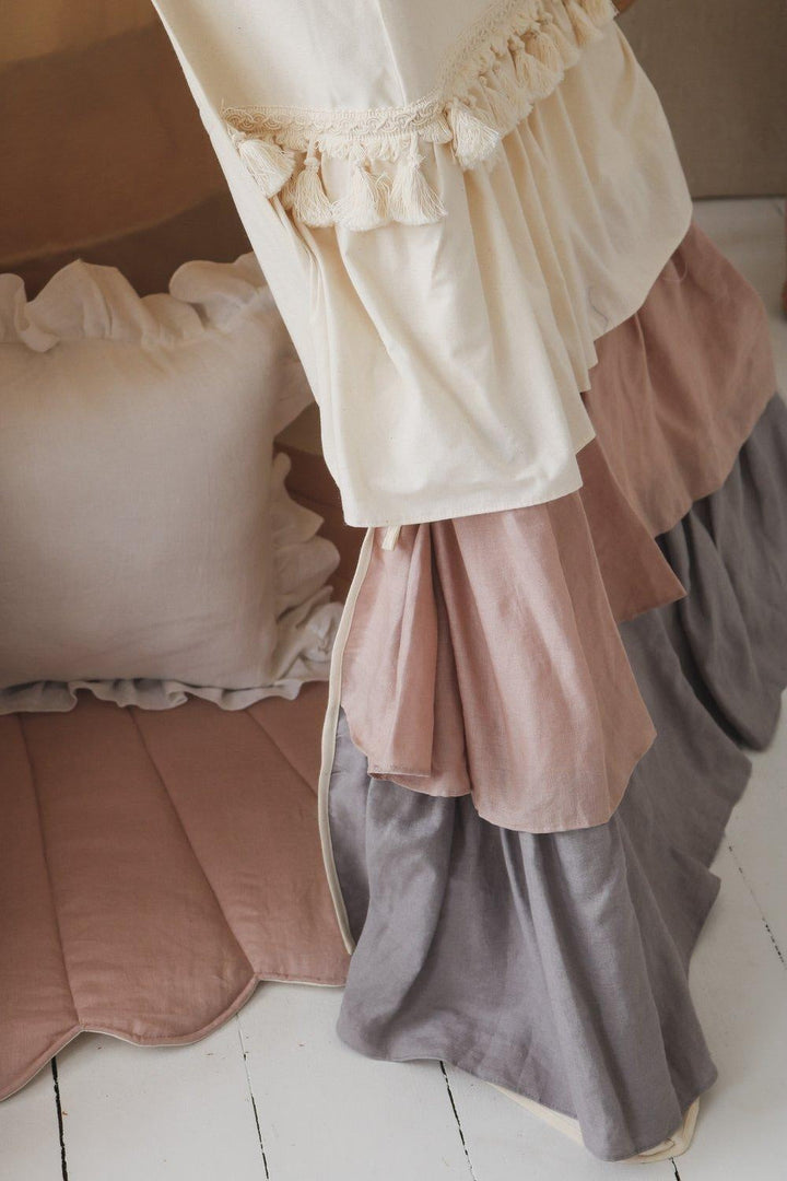 “Powder Frills” Teepee Tent with Frills and "Powder Pink" Shell Mat Set