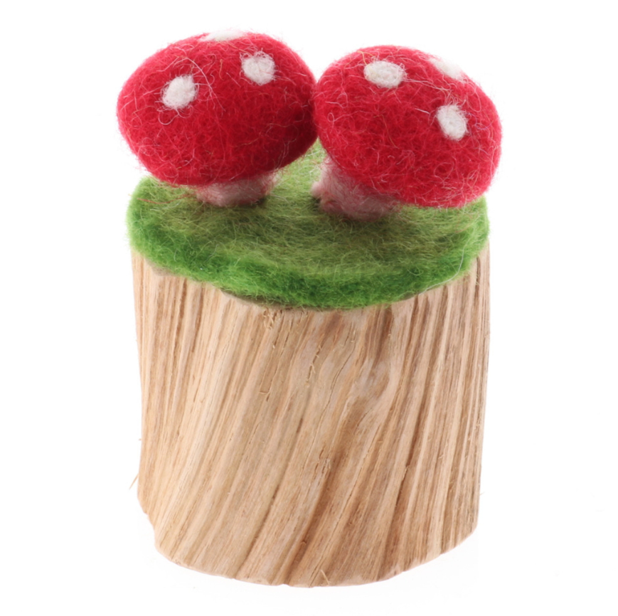 Papoose Small World Toadstool Trunk